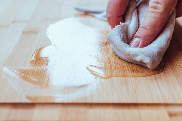 Vernis alimentaire : Finition du bois sans danger pour les aliments